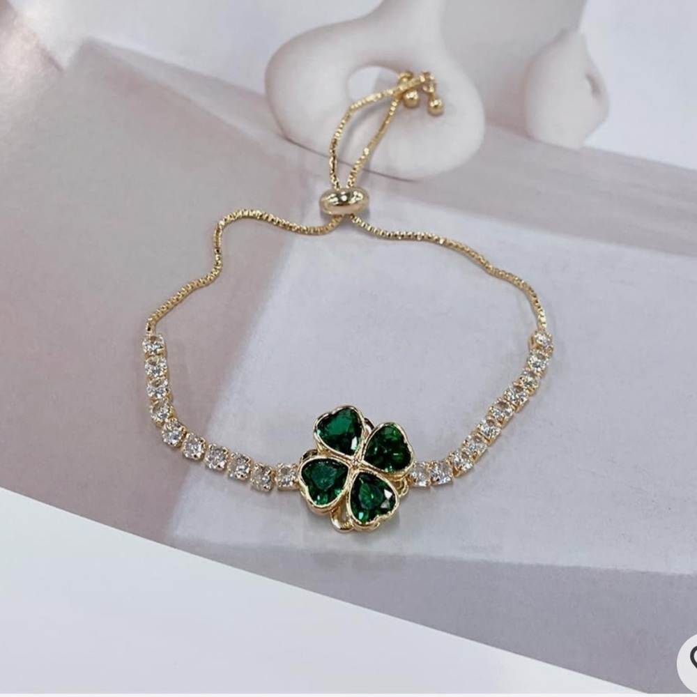 New Rotatable Dainty Green Crystal Clover Flower CZ  Bracelet -St Patrick’s Day - Picture 2 of 2